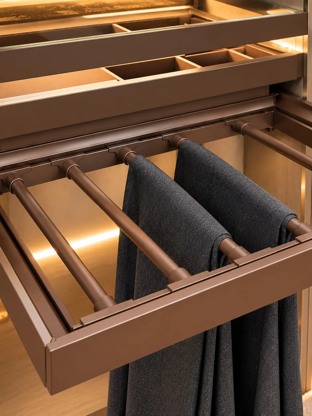 Pull-Out Trouser Rack YS13